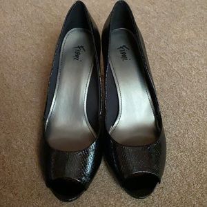 Fioni black heels